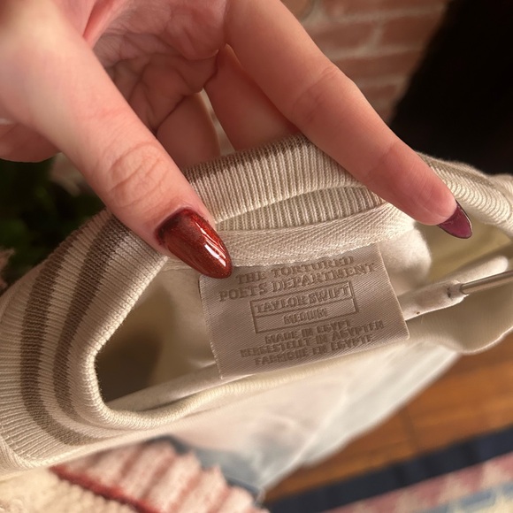 Taylor Swift Tortured Poets Dept Sweatshirt - Picture 5 of 5